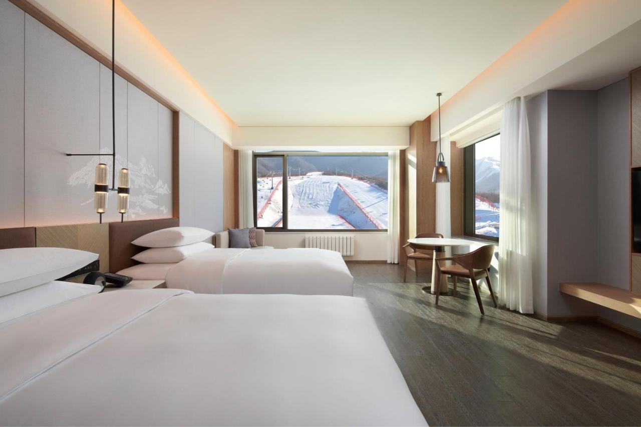 Готель Courtyard By Marriott Chongli Zhangjiakou Екстер'єр фото
